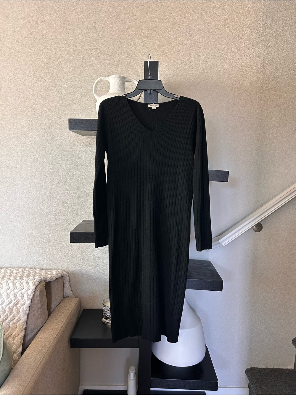 tea n rose Black Ribbed V-Neck Long Sleeve Midi Dress